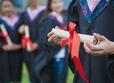 A Few Tips for Choosing Graduate Suppliers